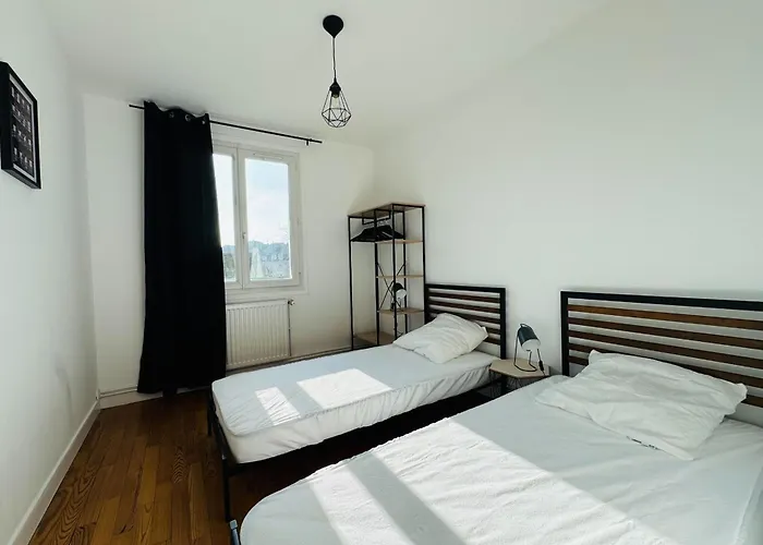 Appartamento 5-room In The Heart Of The Center Caen