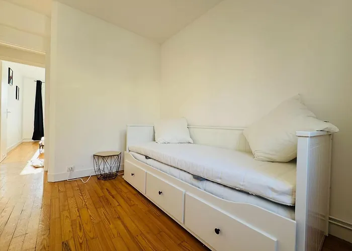 Appartamento 5-room In The Heart Of The Center Caen